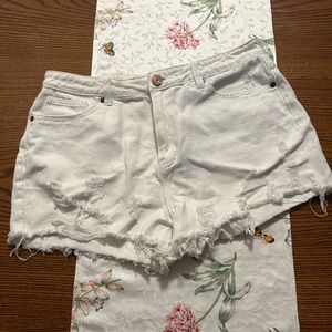 Denim Boulevard jean white shorts